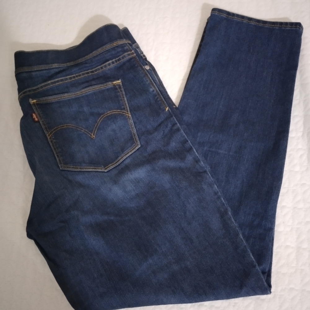 Women's Levi's Jeans
